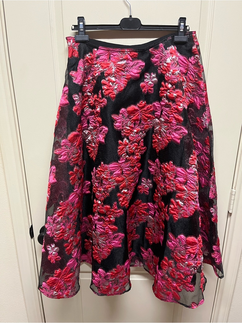 Ted Baker Fiona Black Midi Skirt with Pink & Red Floral Brocade size 8 NWT - Picture 5 of 5